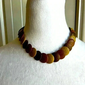 🩷 Brown wooden bead necklace